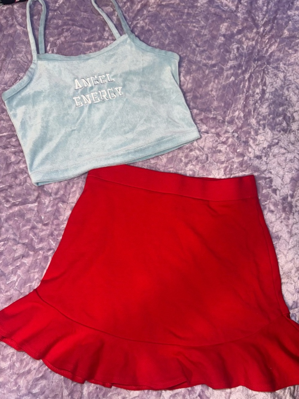 Small clothing bundle!! - Picture 8 of 9